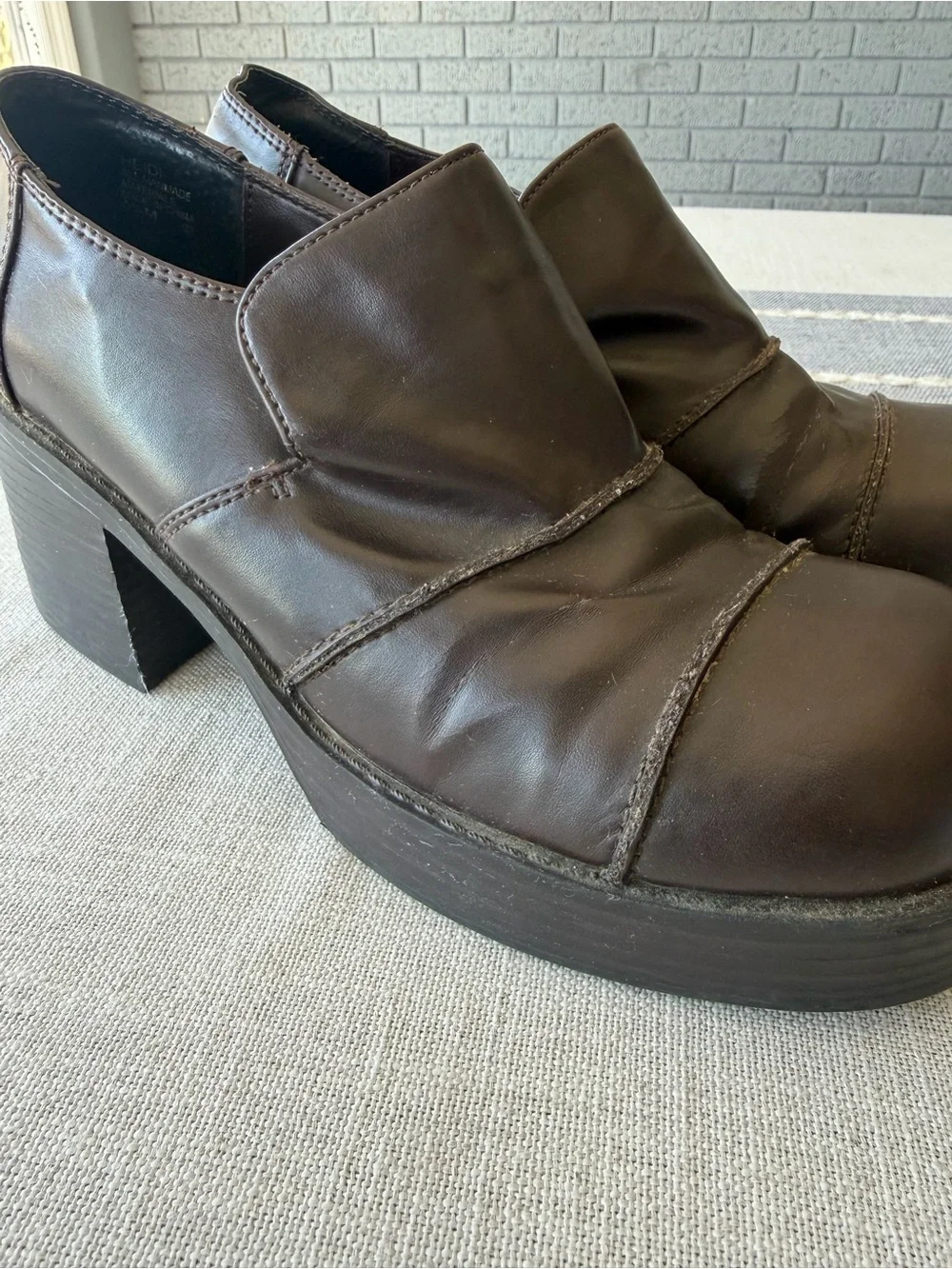 VTG Y2K Mudd Brown Chunky Platform Loafers Heels Size 9.5